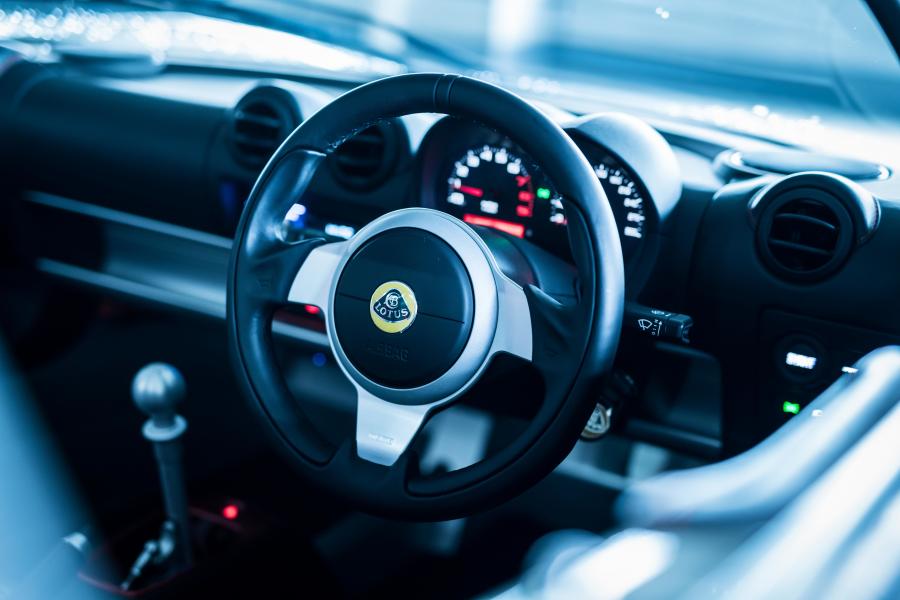 Панель приборов Lotus Elise Sprint 220 2017 года  (JP) (фото 2 из 23)